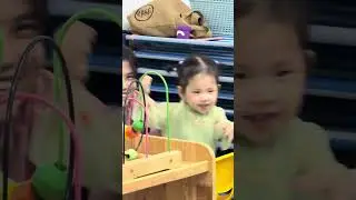 Moza Moca đưa ba Trịnh T&uacute; Trung đến TGB Preschool g&oacute;i b&aacute;nh t&eacute;t xu&acirc;n B&iacute;nh Ngọ 2026
