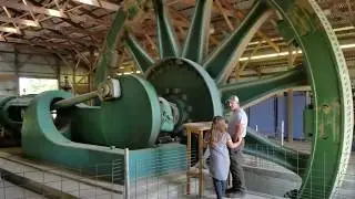 GIANT Steam Engine