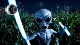&ldquo;Alien POV: Caught Lurking Outside a Human House 😂🌽&rdquo;