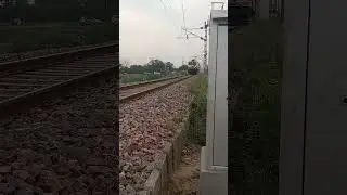 Baraut railway station se super fast Nikalti Hui DRM train