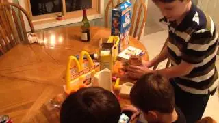 Teach us how to use the mcdonalds hamburger maker, Mike Moz