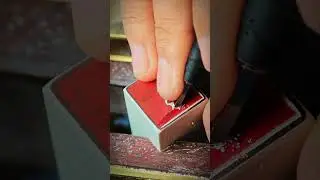 Understand how a lotus seal is carved in 30 seconds.