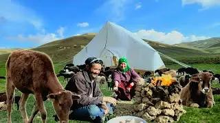 Off-Grid Nomads: Building Shelter & Cooking in Afghanistan&rsquo;s Wild Mountains