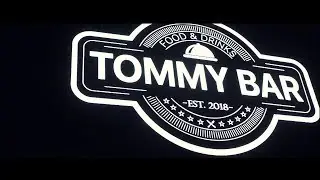Tommy Bar (Halloween)