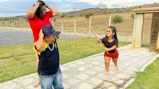 NAMORADA DE PILILIU FLAGRA ELE COM AMANTE E FICA IRADA