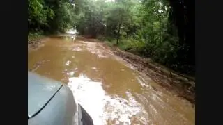 Palio adventure Locker na lama em Itamambuca.wmv