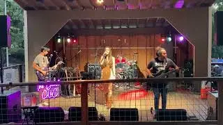 White Rabbit-Lyric Michelle Fernandes and The Band CLiC