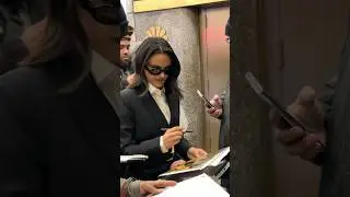 Camila Mendes stops and signs autographs for fans while promoting &lsquo;Upgraded&rsquo; #camilamendes