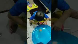 Ammar Lawan Beyblade dengan Izzul