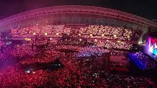 2025-12-05: Bad Bunny performs 'Neverita' LIVE ESTADIO NACIONAL DE COSTA RICA, SAN JOS&Eacute;, COSTA RICA