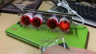 Ламповые часы на лампах z560м винтажные редкие лампы. Часы с пультом и подсветкой.
