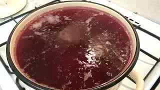 Vitamin currant compote