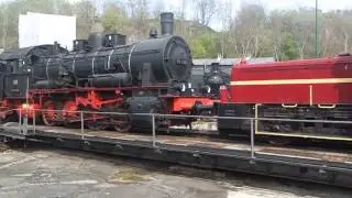 BR 55 wird auf die Drehscheibe gezogen in BO-Dahlhausen am 19.04.2015