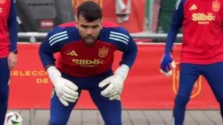 DAVID RAYA TRAINING FOR THE SPAIN NATIONAL TEAM