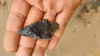 Native-American-Artifacts-Arrowheads-Stone-Tools