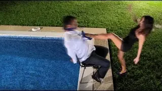 Me Retiro Elegantemente | Judy Buend&iacute;a Video Oficial