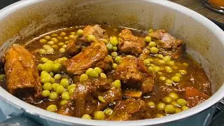 PORK RIBS WITH GREEN PEAS | SINANTOMAS