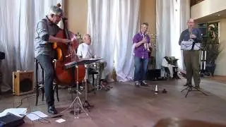 Eric Boeren 4 tet speelt Coconut in Serah Artisan. 28 april 2013