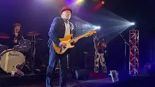 Kat Riggins & Blues Revival, Theaterbakkerij
