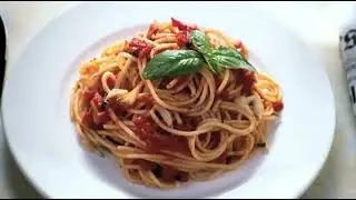 Eat Pray Love spaghetti scene, but it's set to That's Amore