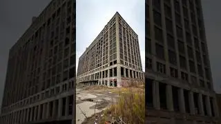 Demolition of an earthquake-damaged building #earthquake #building #engineering #usa #shorts