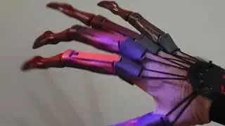Articulated fingers by Gary Fay