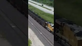 FRESH PAINT TRAILS ON THIS LOADED COAL TRAIN! #trains #railway #unionpacific