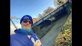 Wed afternoon live UK magnet fishing cleaning the waterways