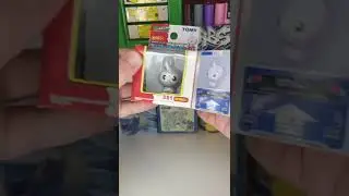 Castform Tomy figure opening