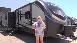 2020 Laredo 330RL