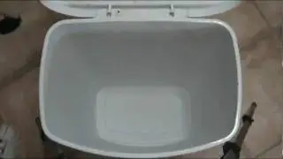 Trash Can Odor Removal.wmv