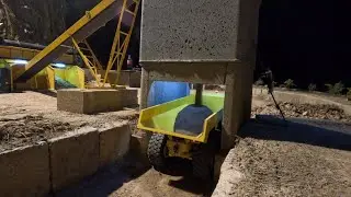 Engins de chantier rc 1/14 hydraulique on test le silo remblai de terre avec E450c jdm earth mover