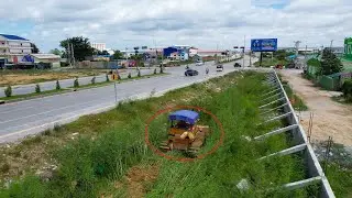 Focusing To Best Skills of Mighty Bulldozer Moving Stone Dirt Dump Truck 5TON Delivery Dirt