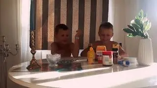 Adrian Elias &auml;ter Senap Jalapeno Kaviar!!