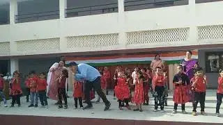 koi ladki hai ! chaak dhoom dhoom cover by Jitendra Yadav with nursary kids