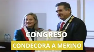 Congreso condecoro al expresidente Manuel Merino