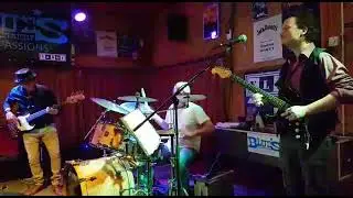 THE DYNAMICS Chivy Kuhles live Cafe Ut Vloot VID 5
