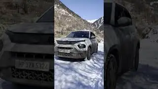 Tata Punch in snow🥶 #tata #tatamotors #carslover #tatapunch #offroad #snow #himachal #viralshorts