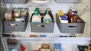 How to Organize your Small Pantry / Small Pantry Organization 2022