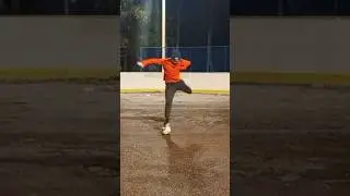 #streetsoccer, #training, #groundmoves, #feints, #shorts. ⚽💫I train and dance with creative feints!