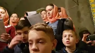 Orthodox Divine Worship - Children chant Christmas carol