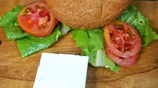 High' protein 😋💜 No maida burger easy recipe at home. #short #healthyfood #proteinfood 