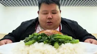 400斤良子的开胃小菜，今天良子食欲大开，猜猜良子饭后有加餐吗？ #良子大胃袋 #良子 #吃播 #大胃王