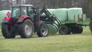 Ronde balen van het land halen die zijn ingewikkeld