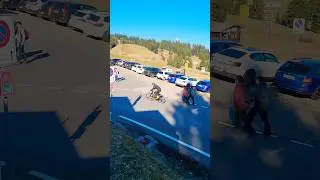 Autumn cycling cube agree