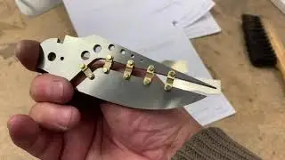 The split blade with the brass connectors
