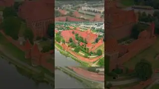 This Is the Largest Castle Ever Built