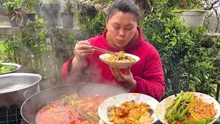 Village Girl Preparing a Hearty Sour and Spicy Fish Stew | Authentic Countryside Cooking