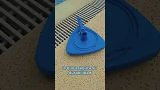 Todo lo que debes saber sobre el Limpiafondos Triangular de Vulcano #piscinas #culzoni #vulcano