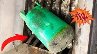 Large Gas Tank Thrown Into The Crusher!It&rsquo;s Really Amazing!Gas Tank Shredding Compilations